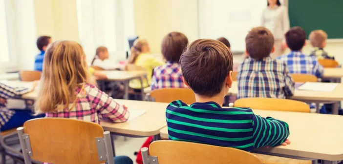 В России школьников хотят учить до 18 лет, чтобы сразу в вуз или армию