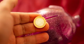 Сравнение МФО и КПК для инвесторов в 2025 году - что выбрать для оптимальной прибыльности