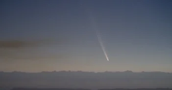 Комета ATLAS оказалась вдвое старше Солнца