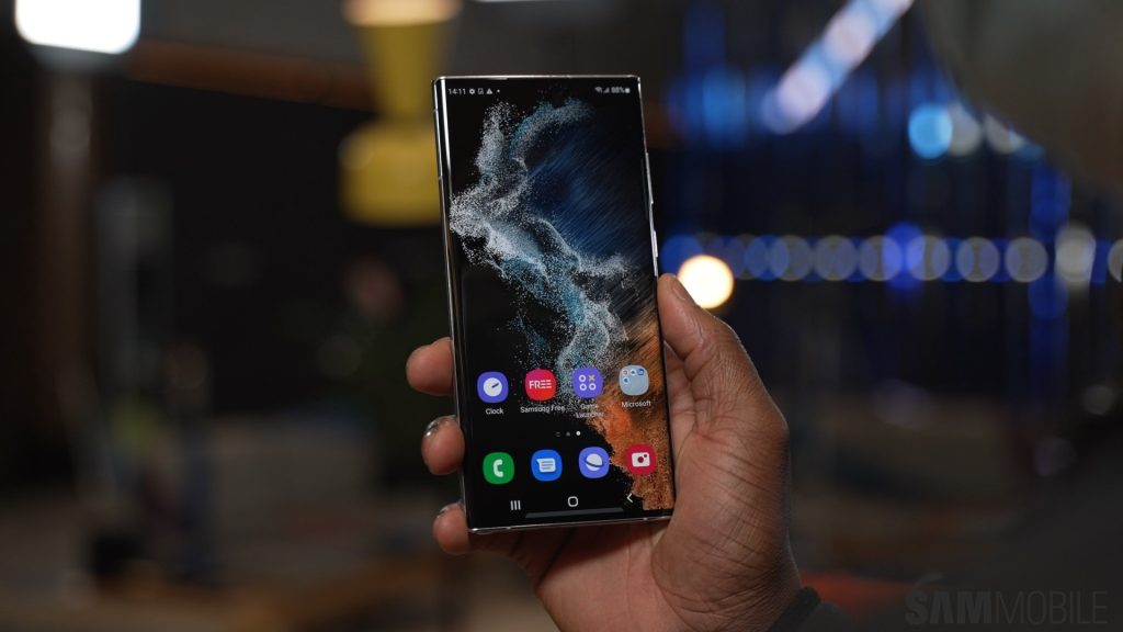 Samsung вернула One UI 8 для Galaxy S22, но владельцам Ultra стоит подождать Samsung вернула One UI 8 для Galaxy S22, но владельцам Ultra стоит подождать