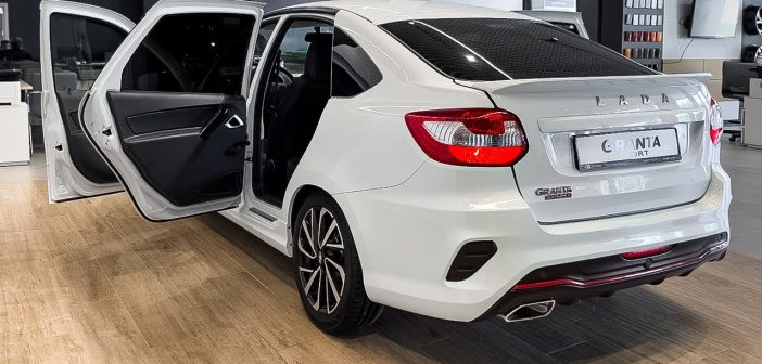 Владелец Lada Granta отсудил у "АвтоВАЗа" 4 миллиона рублей за заводские дефекты