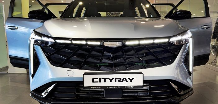 Новые Geely глохнут на ходу: массовый брак двигателя лишает владельцев гарантии