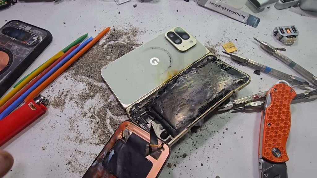 Новый Google Pixel 10 взорвался в руках: как просчет инженеров превратил смартфон в бомбу