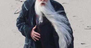 Утечка со съемок «Гарри Поттера»: вот как выглядит Джон Литгоу в роли Дамблдора