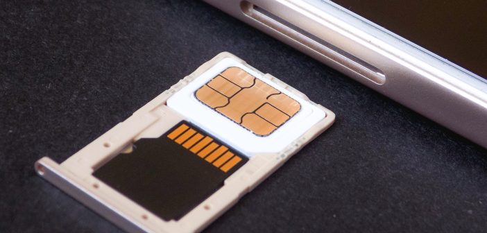 Иностранные SIM-карты в России отключают из-за дронов: туристы остались без связи