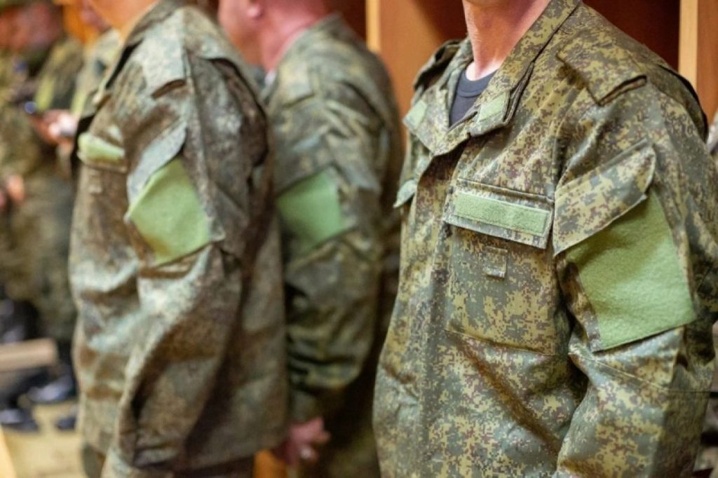 В России ввели круглогодичный призыв и обязательные электронные повестки
