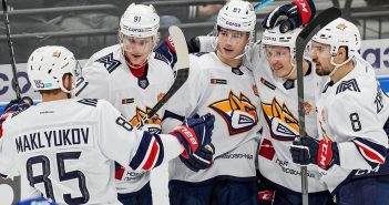 Лидер КХЛ «Металлург» принимает «Ладу»: остановят ли тольяттинскую сенсацию в Магнитогорске