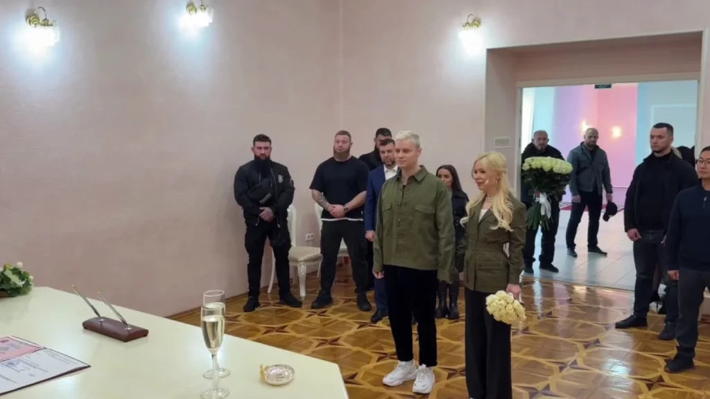 Екатерина Мизулина вышла замуж за Shaman'a в Донецке