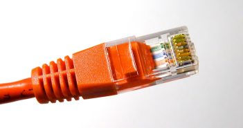 ФСБ и РКН получили право на изоляцию Рунета