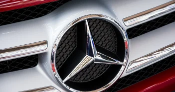 Эксперт оценил шансы Mercedes и Toyota на возвращение в РФ