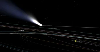 Межзвездная комета 3I/Atlas покидает Солнечную систему: как ее отследить