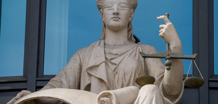 В России покупатель квартиры впервые сломал «схему Долиной» в суде