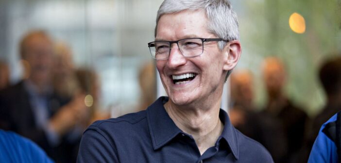 Госдума призвала россиян объяснить ненужность iPhone своим детям