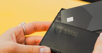 Клиенты крупнейших банков России столкнулись с массовыми ошибками переводов