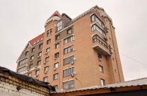 Лариса Долина отказалась освобождать спорную квартиру до Нового года