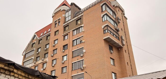 Лариса Долина отказалась освобождать спорную квартиру до Нового года