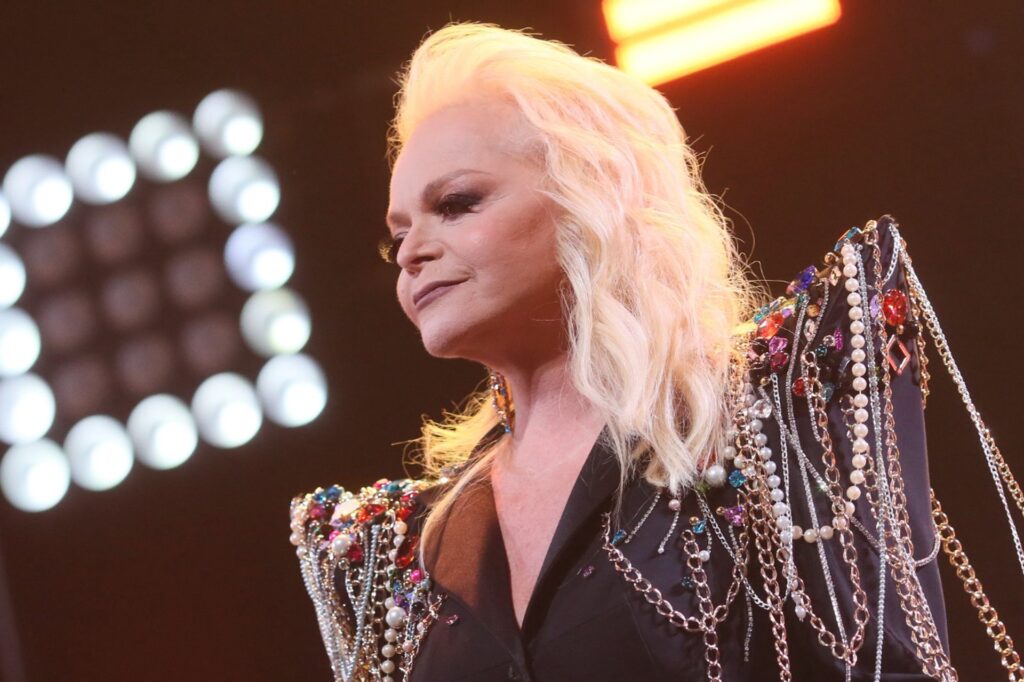 86% россиян поддержали лишение Ларисы Долиной звания народной артистки