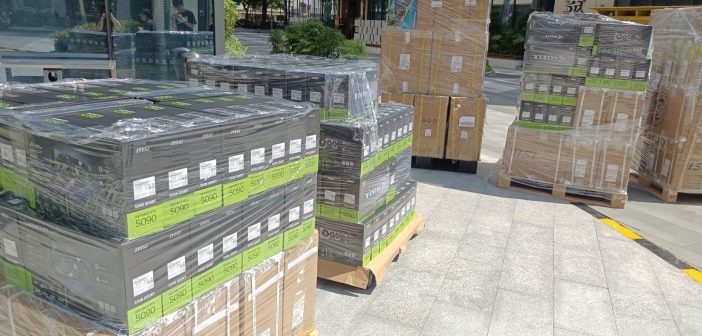 Россияне в панике скупают видеокарты