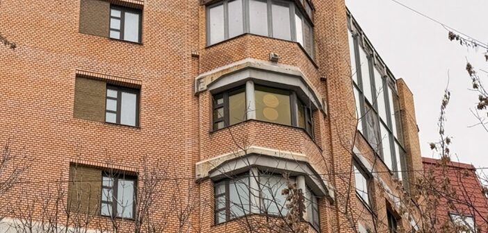 Cуд постановил немедленно выселить Ларису Долину из квартиры