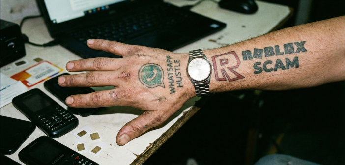 Мошенники атакуют пользователей WhatsApp и Roblox, через детей взламывают счета родителей