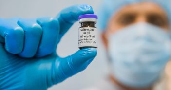 Дешевый препарат из 90-х блокирует тягу к спиртному и снова стал популярным