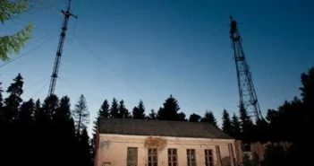 Легендарная «Жужжалка» УВБ-76 сменила шифры на мемы и военные марши