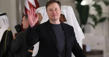 Илон Маск выставил рекордный счет создателям ChatGPT и Microsoft