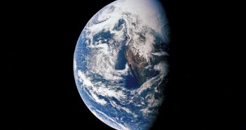 Ученые зафиксировали сокращение суток и аномальное ускорение планеты