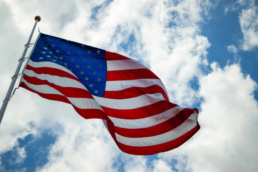 США замораживают въезд для граждан 75 стран, включая Россию