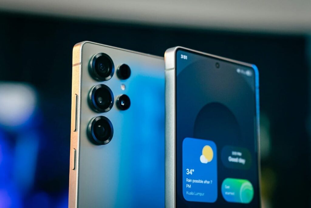 Samsung рассказал когда ждать One UI 8.5 и срочных исправлений безопасности Samsung рассказал когда ждать One UI 8.5 и срочных исправлений безопасности