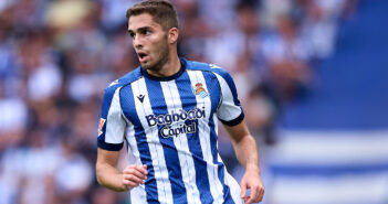 «Реал Сосьедад» – «Барселона»: визит Карпина на матч Ла Лиги спровоцировал разговоры о его назначении