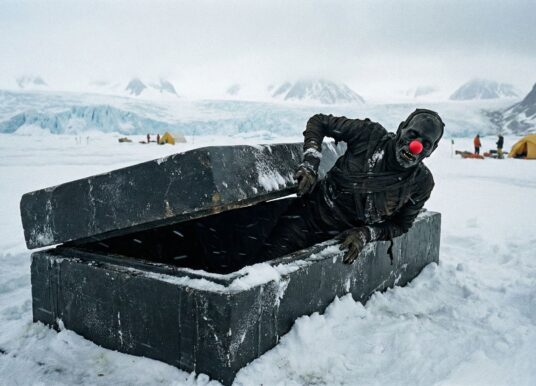 Чёрные саркофаги Антарктиды оказались выдумкой писателя