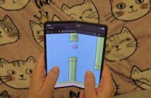 Энтузиаст создал игру, которая физически уничтожает складные смартфоны