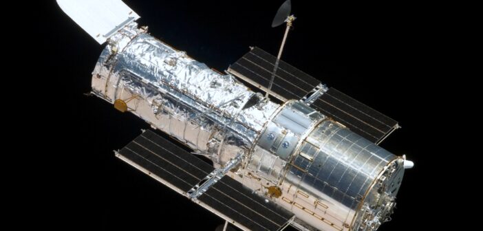 Телескоп «Хаббл» зафиксировал у кометы 3I/ATLAS признаки инженерной конструкции