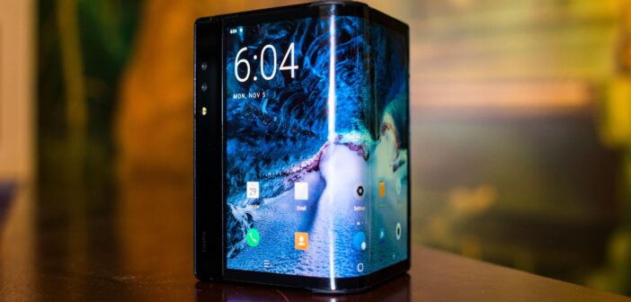 Складные смартфоны массово ломаются на морозе