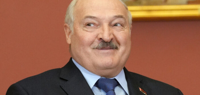 Лукашенко не называл блокировку соцсетей «средневековой дикостью»