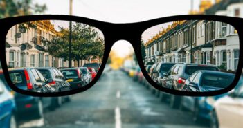 Ученые выяснили, что близорукость вызывает не свечение экранов, а недостаток дневного света