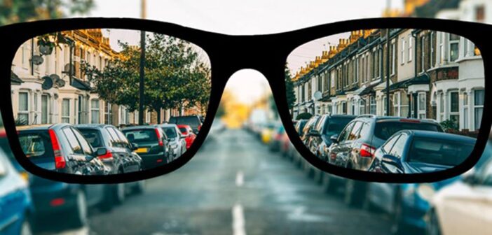 Ученые выяснили, что близорукость вызывает не свечение экранов, а недостаток дневного света