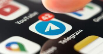 Telegram запрещает пересылку из личных чатов на фоне замедления в России