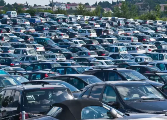 Иномарки в России подорожают еще на 40% из-за новых правил