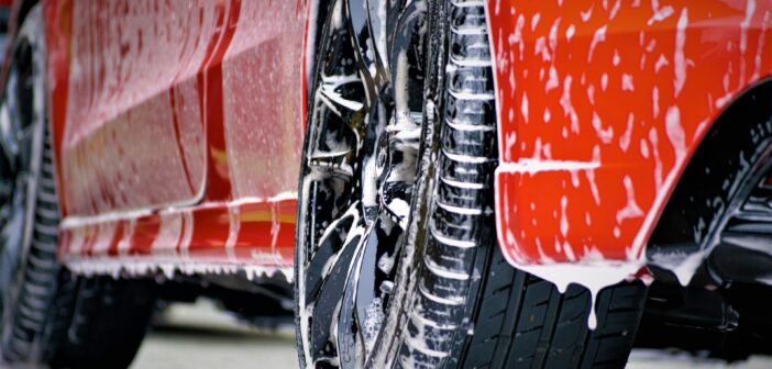 Т-Банк вернулся в App Store под видом автомойки Glossflow