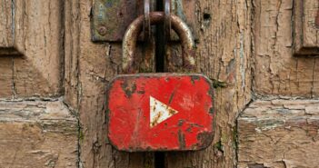 YouTube перестал открываться в России, провайдеры удаляют домен из DNS