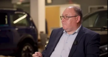 «Можно, а зачем?»: АвтоВАЗ патентует собственный мем для новых авто