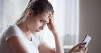 Мошенники научились подделывать короткие номера банков