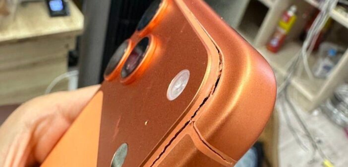 Владельцы iPhone 17 Pro массово жалуются на трещины при смене чехлов