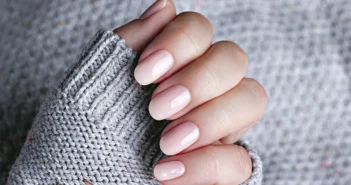 В России предложили ограничить длину ногтей у женщин через ГОСТ