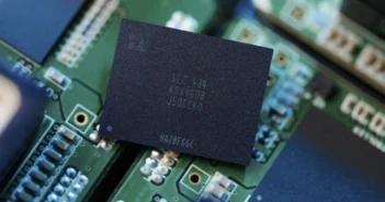 Чипы памяти Samsung подорожали на 200%