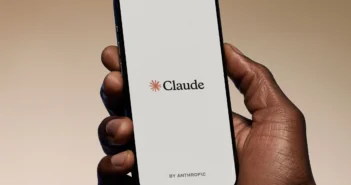 Cсора с Пентагоном сделала нейросеть Claude самым скачиваемым приложением