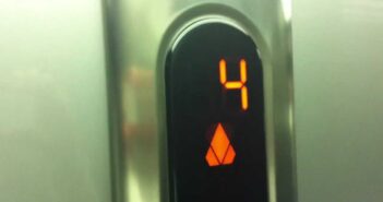 Российским отелям рекомендовали прятать цифру 4 от туристов из Китая