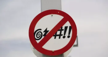 Эксперты считают, что Роскомнадзор не сможет полностью заблокировать Telegram и VPN